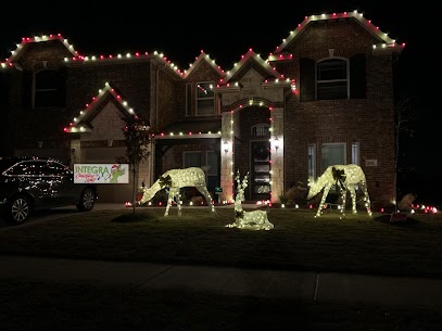 Commercial exterior Christmas lighting near Fort Worth, TX.